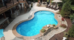 Freeform Pool with Tanning Ledge