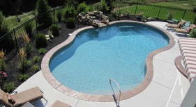 Chesterfield-kidney-St-Louis-county-pool-vinyl-shotcrete-gunite-water-feature-freeform